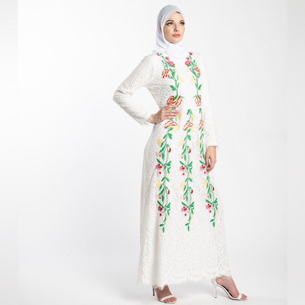 Long sleeve white laze holiday maxi dress